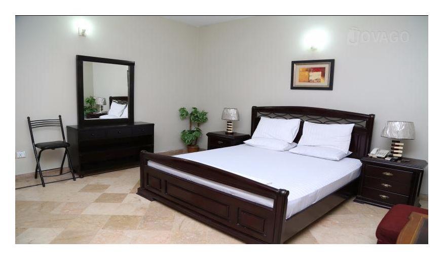 קראצ'י Luxury Inn מראה חיצוני תמונה