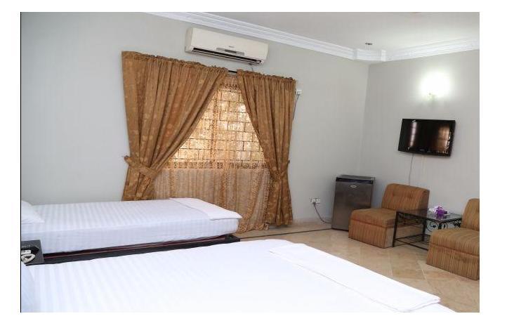 קראצ'י Luxury Inn מראה חיצוני תמונה
