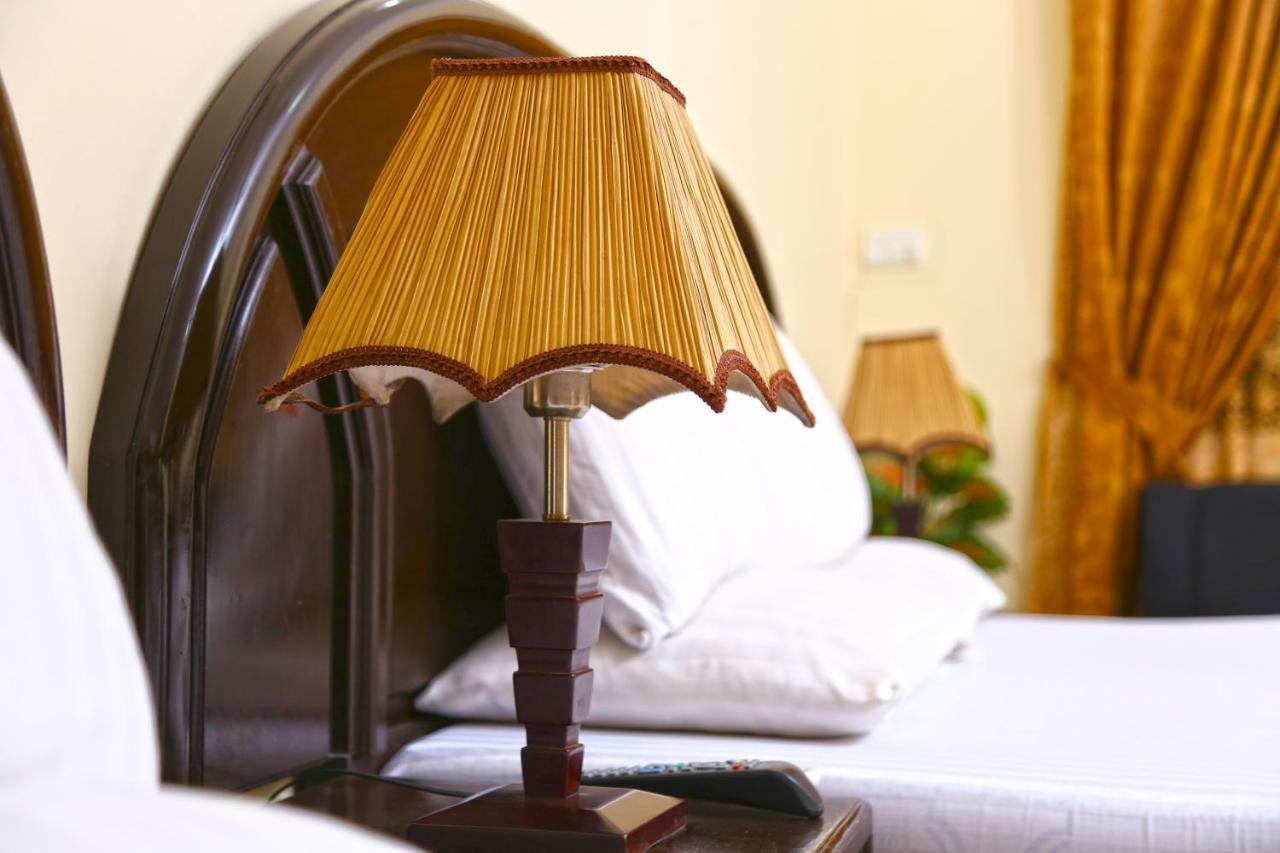 קראצ'י Luxury Inn מראה חיצוני תמונה
